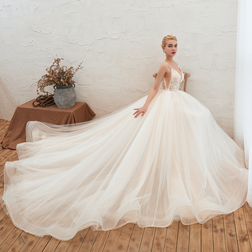 Starry Sky Luxury ig Tail Is Thin Baeakless Dream Master Wedding Dress