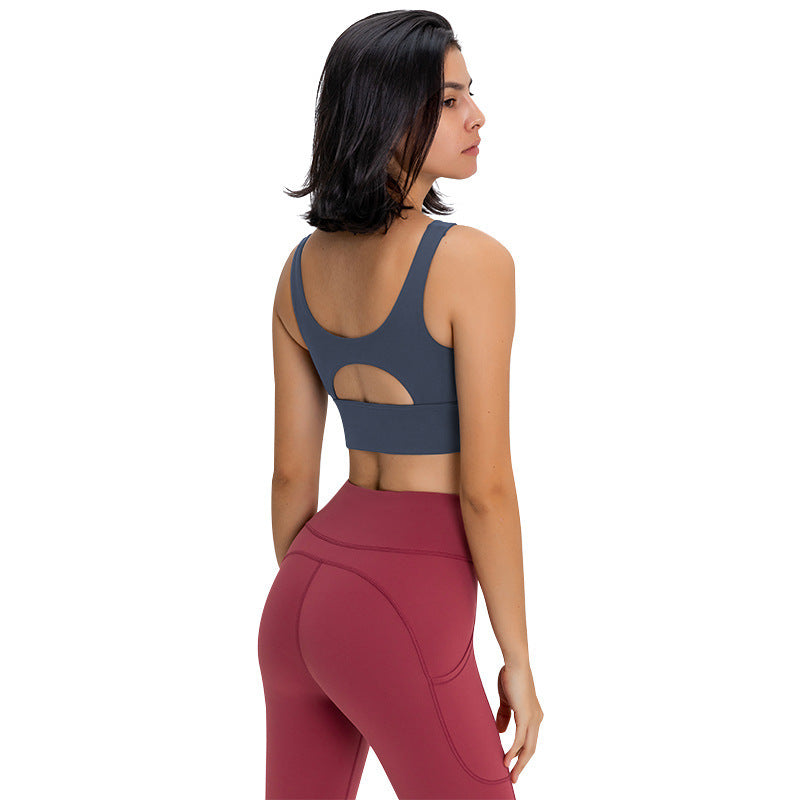 Sport Bra With Round Neck And Sport Vest With Hollow Out