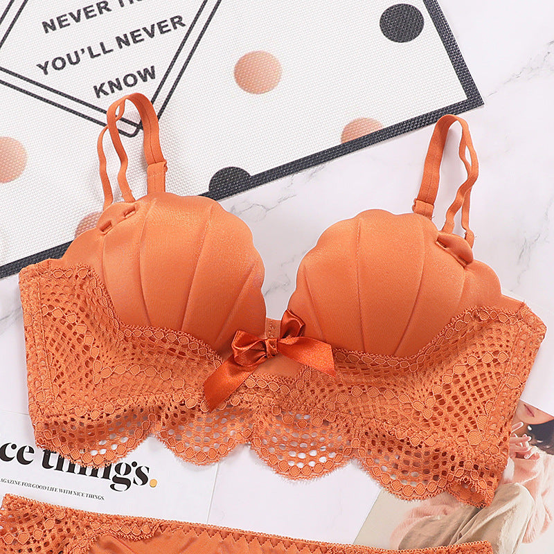 Palm cup lace bra