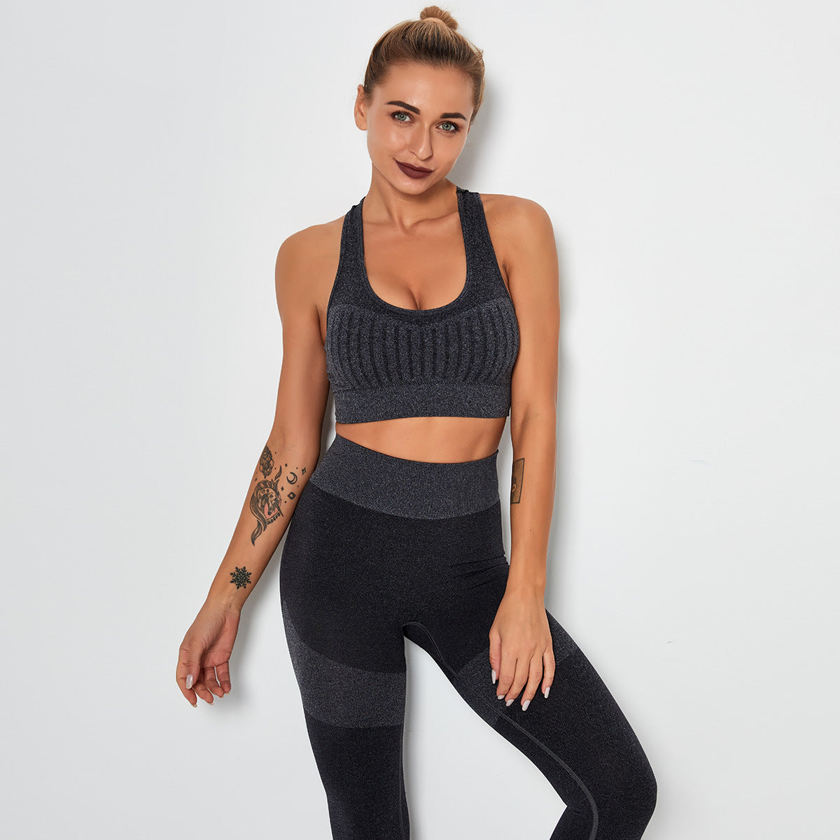 Seamless Knitted Striped Sports Bra