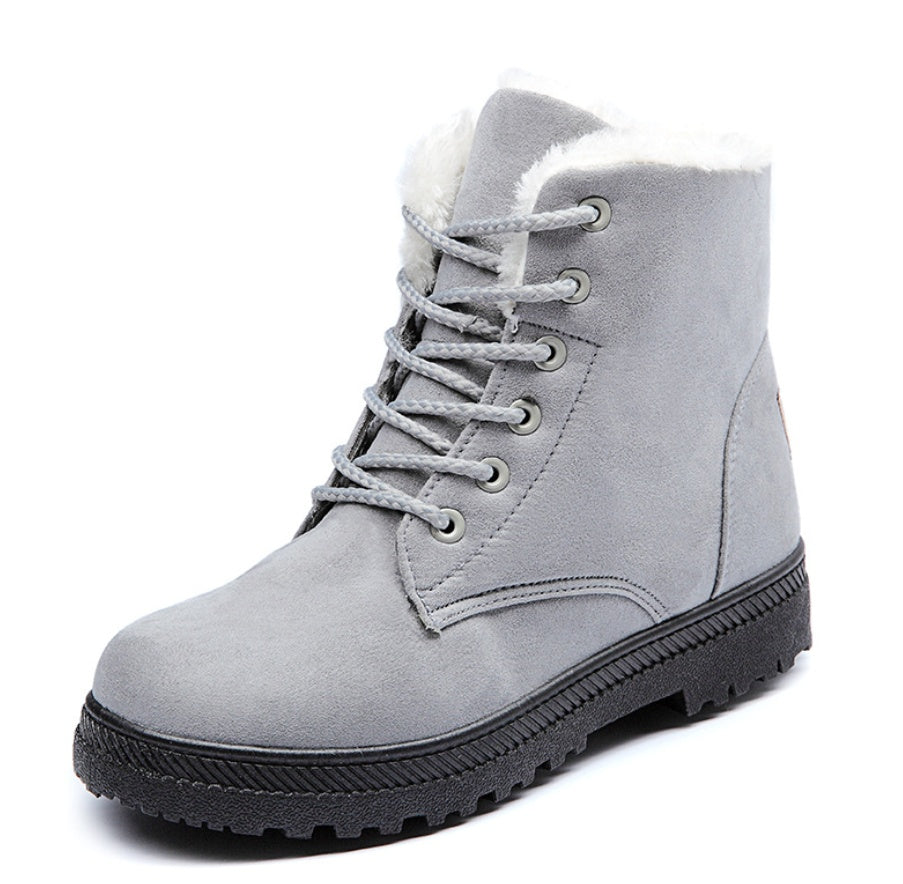 Winter New Women Snow Boots Flat With Large Size Casual Cotton Shoes Trend Women Vulcanized Shoes Artificial Plush