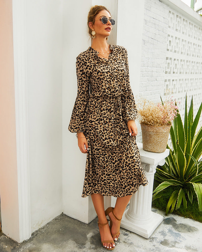 Leopard print long-sleeved midi dress